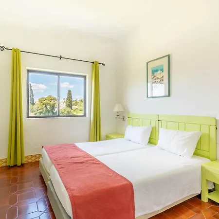 מלון Da Aldeia - Adults Only אלבופיירה